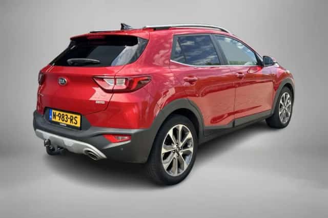 Kia Stonic (2019) thumbnail 2
