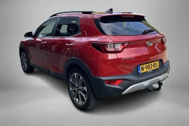 Kia Stonic (2019) thumbnail 4