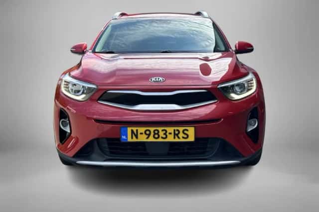 Kia Stonic (2019) thumbnail 5