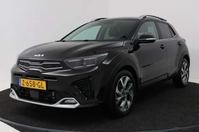 Kia Stonic (2024) thumbnail 1