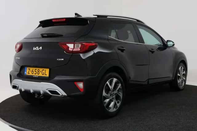 Kia Stonic (2024) thumbnail 2