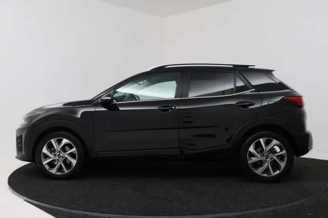 Kia Stonic (2024) thumbnail 3