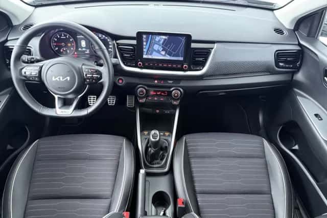 Kia Stonic (2024) thumbnail 5