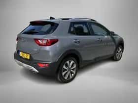 Kia Stonic (2020) thumbnail 2