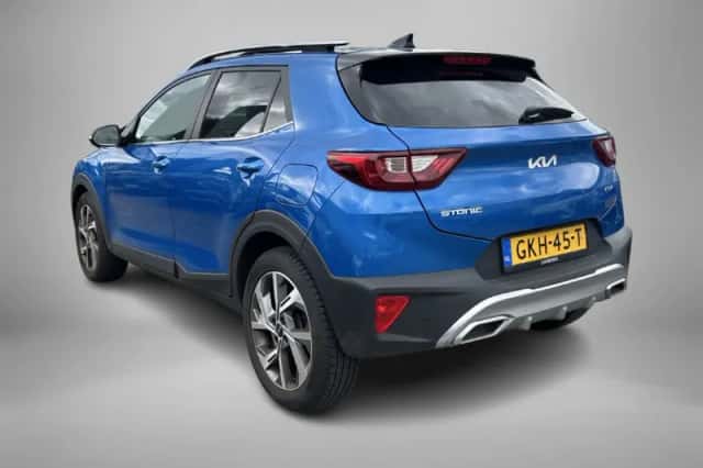 Kia Stonic (2024) thumbnail 4