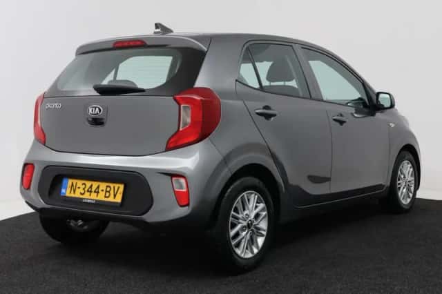 Kia Picanto (2021) thumbnail 2