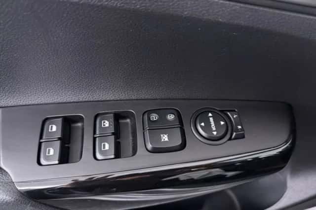 Kia Picanto (2021) thumbnail 4