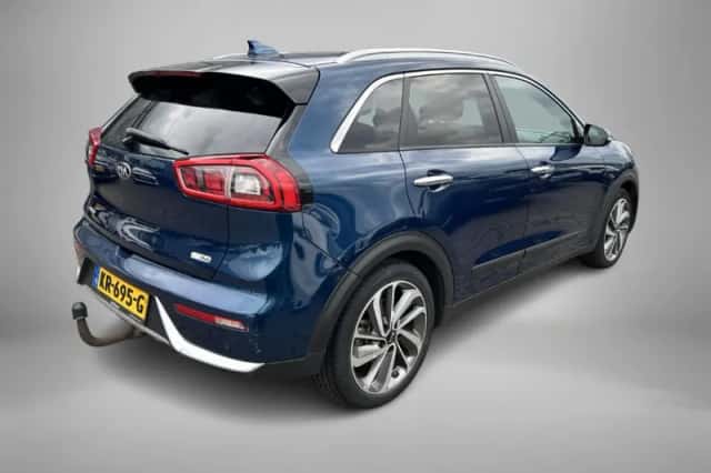 Kia Niro (2016) thumbnail 6