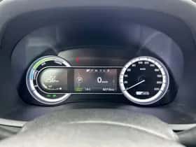 Kia Niro (2016) thumbnail 9