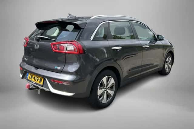 Kia Niro (2018) thumbnail 2