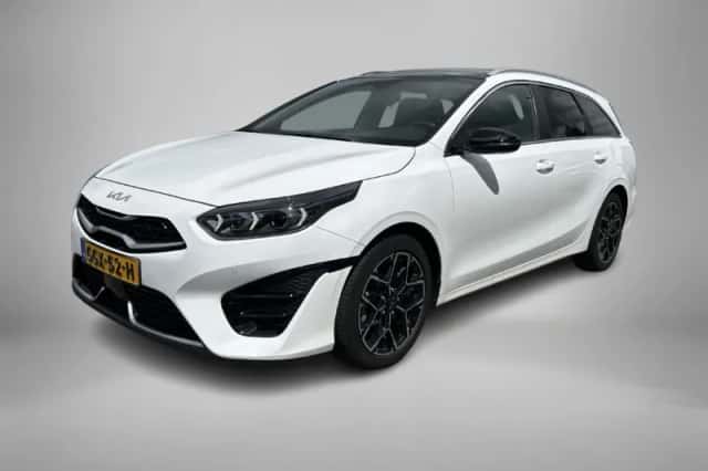 Kia Ceed_Sportswagon (2024) thumbnail 1