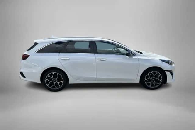Kia Ceed_Sportswagon (2024) thumbnail 3
