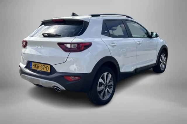 Kia Stonic (2025) thumbnail 2