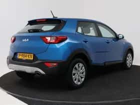 Kia Stonic (2022) thumbnail 2