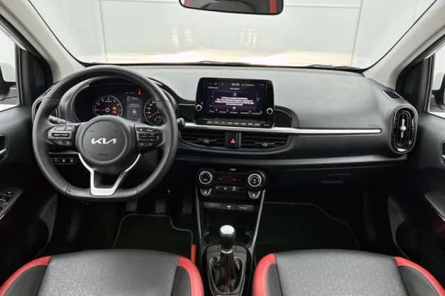 Kia Picanto (2024) thumbnail 6