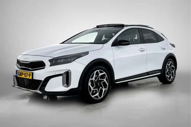 Kia XCeed (2024) thumbnail 1
