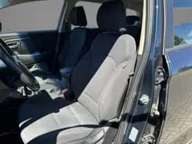 Kia Carens (2017) thumbnail 11