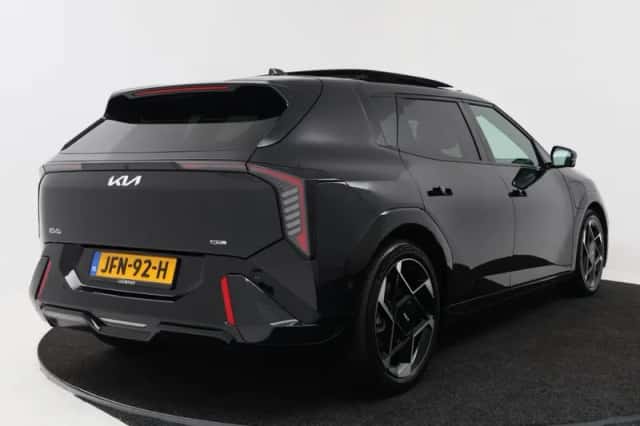 Kia EV4 (2025) thumbnail 2