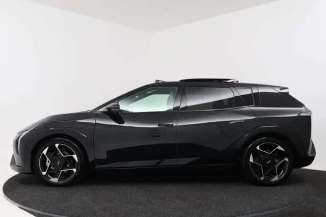 Kia EV4 (2025) thumbnail 3
