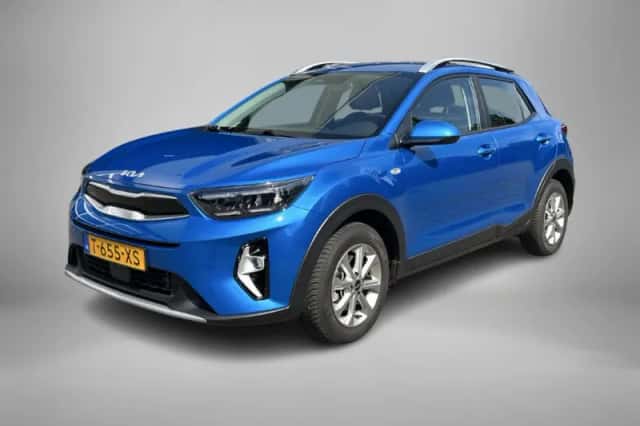 Kia Stonic (2023) thumbnail 1