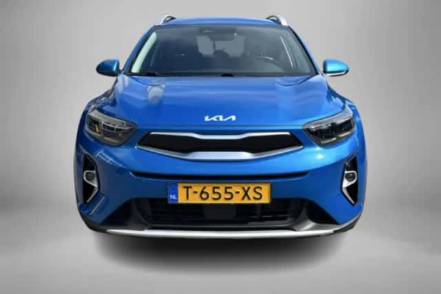 Kia Stonic (2023) thumbnail 5
