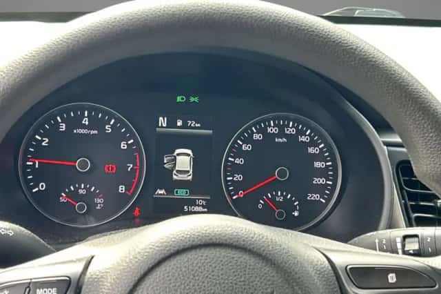 Kia Rio (2022) thumbnail 4