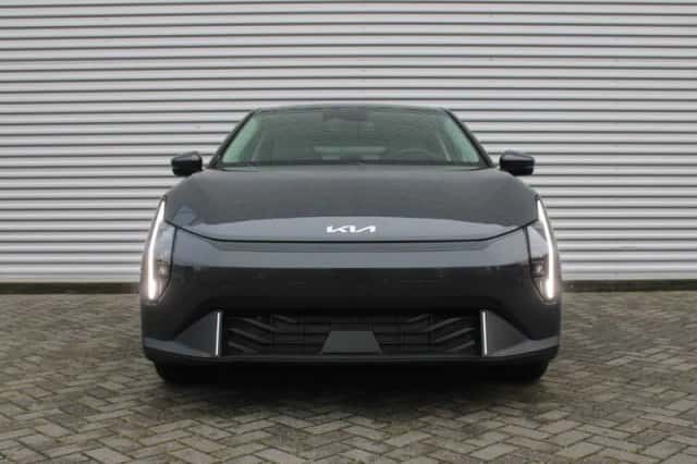 Kia EV4 (2026) thumbnail 2