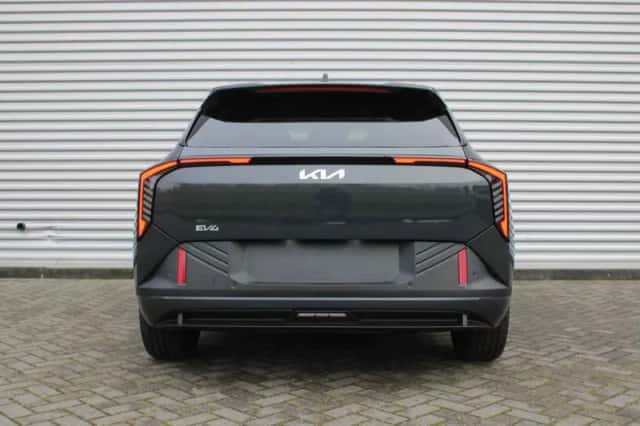 Kia EV4 (2026) thumbnail 4