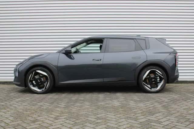 Kia EV4 (2026) thumbnail 5