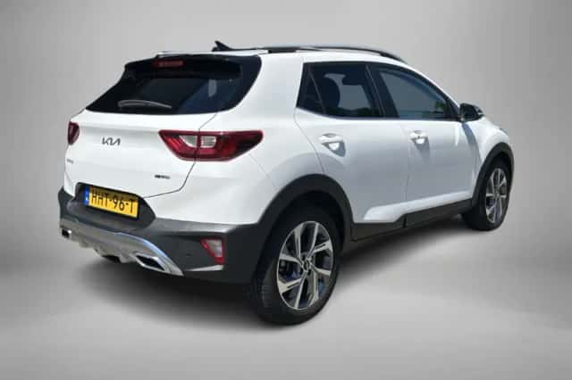 Kia Stonic (2025) thumbnail 2