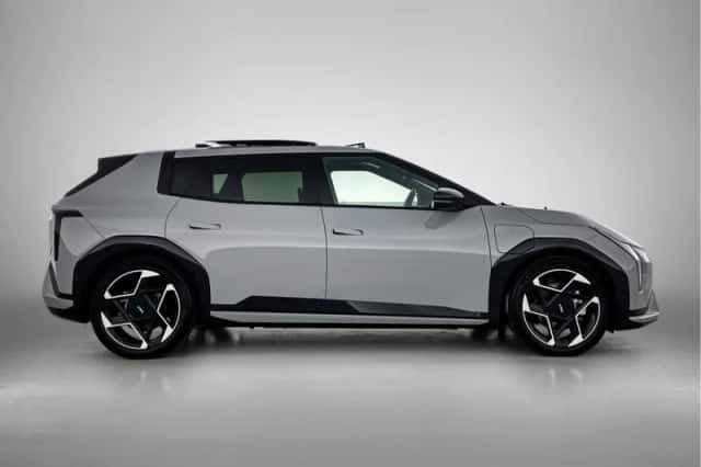 Kia EV4 (2026) thumbnail 2
