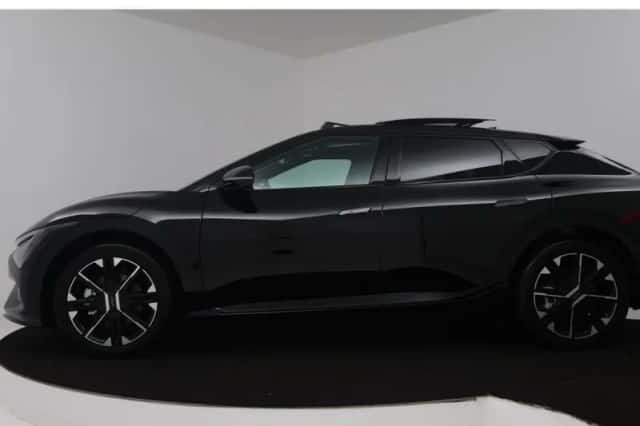 Kia EV6 (2025) thumbnail 3