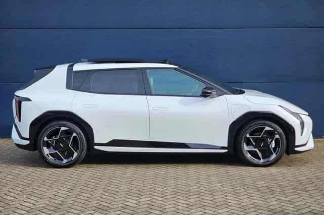 Kia EV4 (2026) thumbnail 2