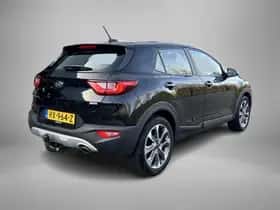 Kia Stonic (2018) thumbnail 2