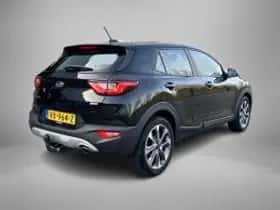 Kia Stonic (2018) thumbnail 3