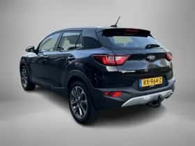 Kia Stonic (2018) thumbnail 3
