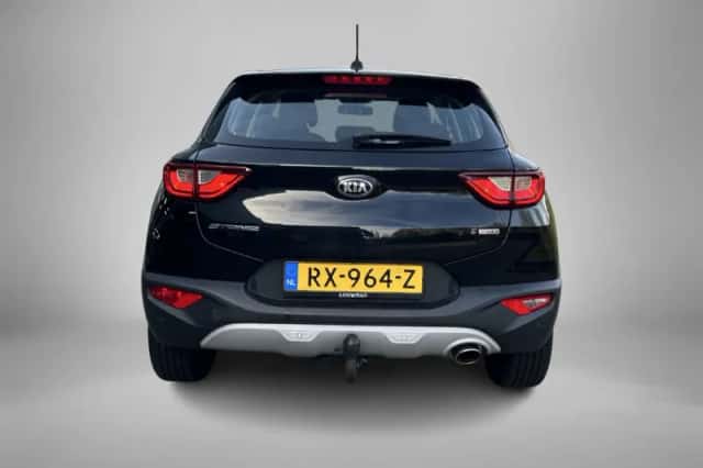 Kia Stonic (2018) thumbnail 5