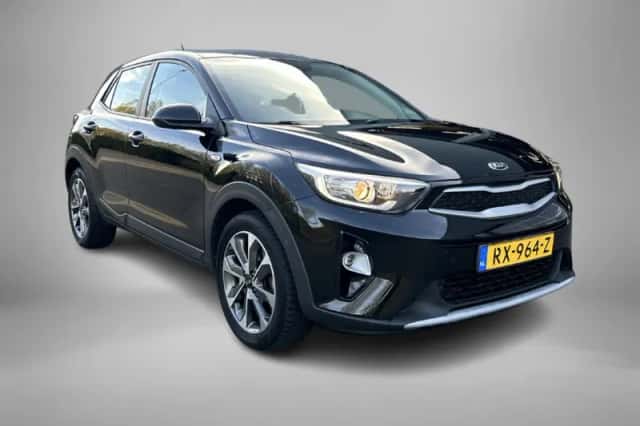 Kia Stonic (2018) thumbnail 6