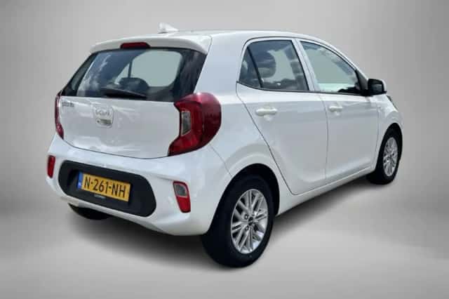 Kia Picanto (2021) thumbnail 2