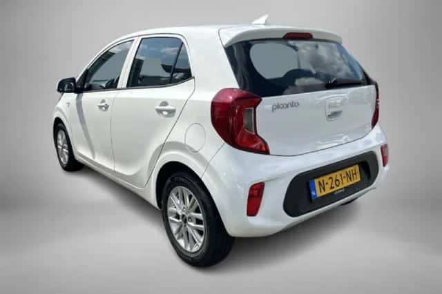 Kia Picanto (2021) thumbnail 4