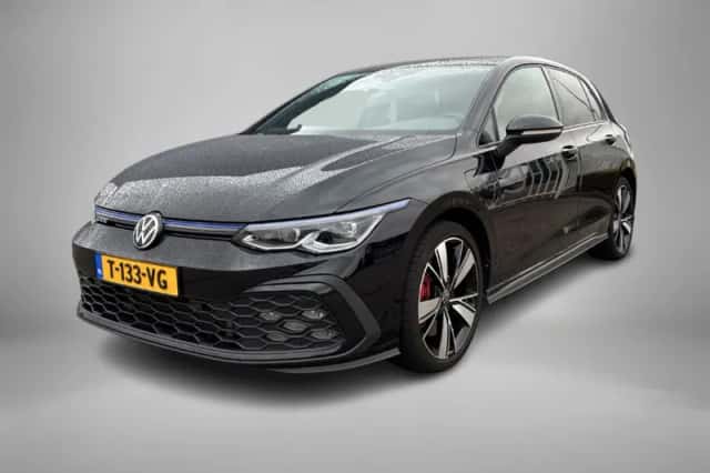 Volkswagen Golf (2021) thumbnail 1