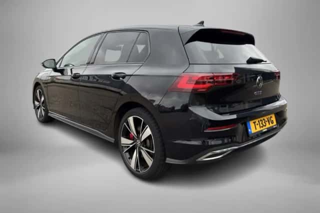Volkswagen Golf (2021) thumbnail 4