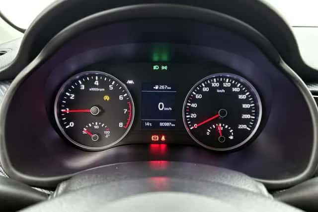 Kia Rio (2019) thumbnail 5