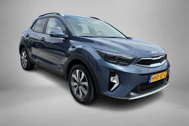 Kia Stonic (2025) thumbnail 3