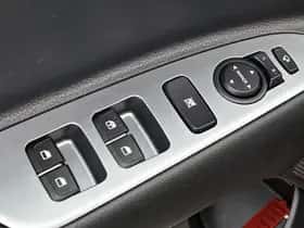 Kia Stonic (2024) thumbnail 23
