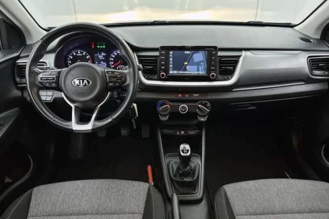 Kia Stonic (2020) thumbnail 4