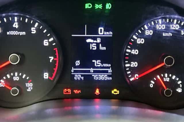 Kia Stonic (2020) thumbnail 5
