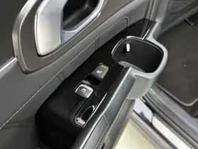 Kia Sorento (2021) thumbnail 31