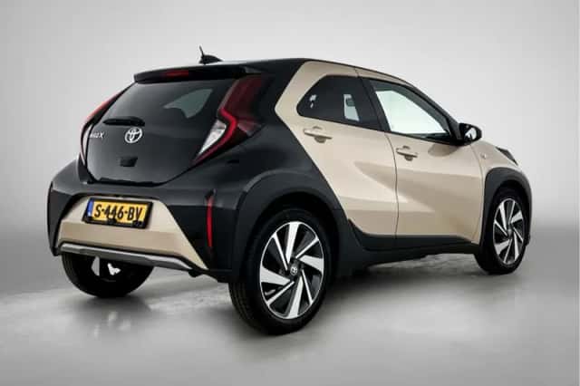 Toyota Aygo (2023) thumbnail 2