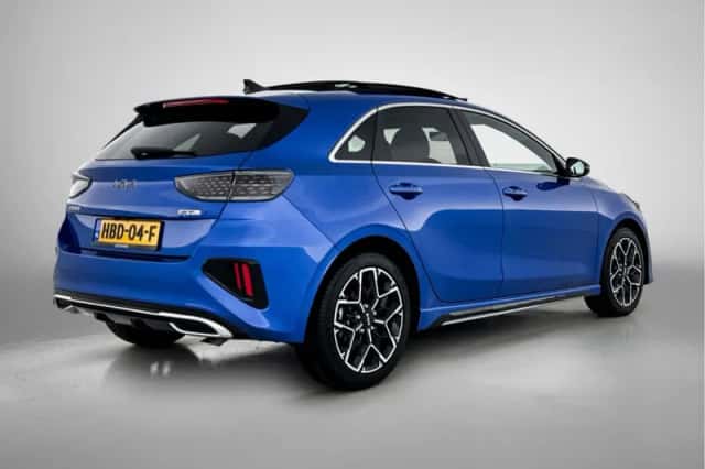 Kia Ceed (2025) thumbnail 2